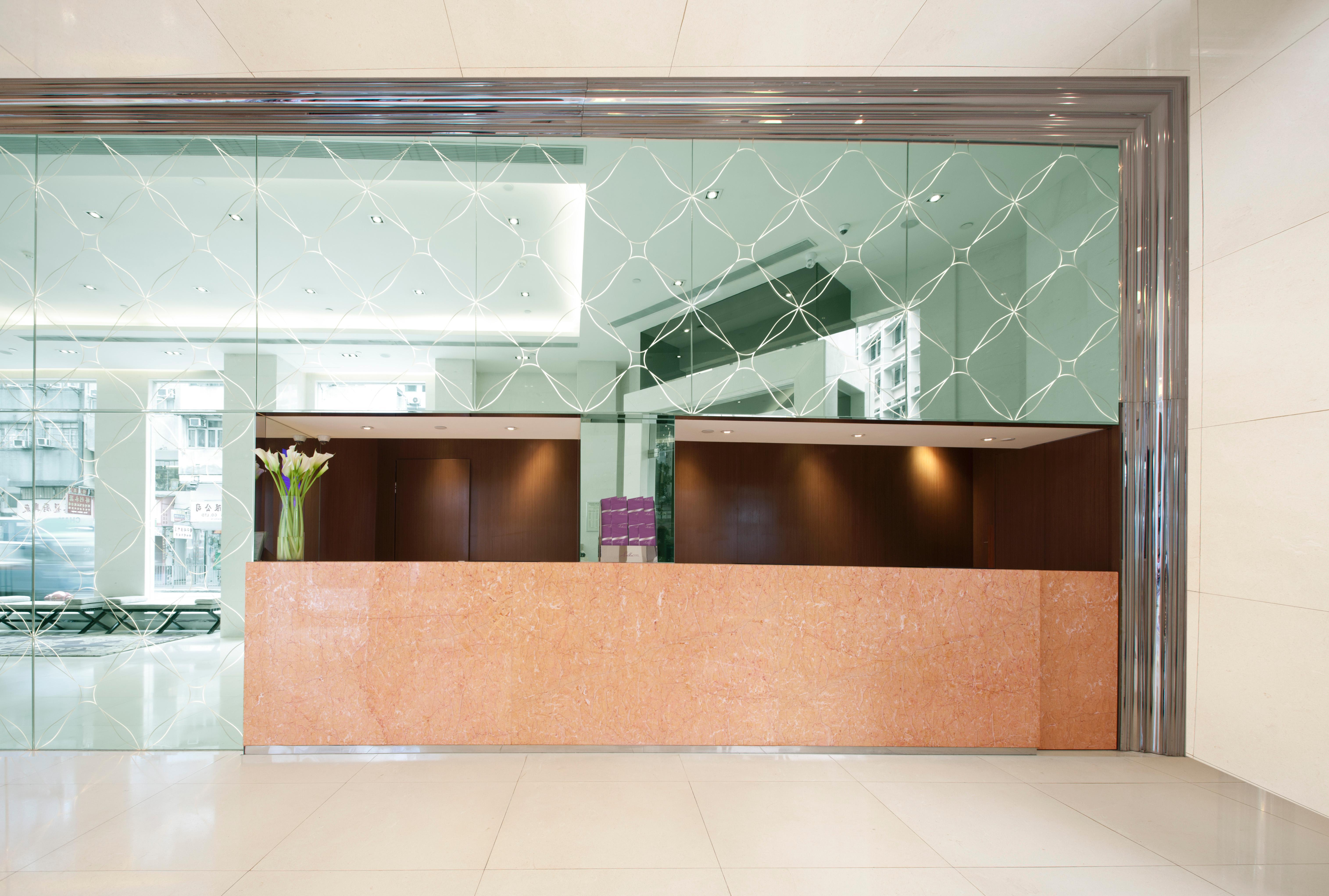 Silka Seaview Hotel Гонконг Экстерьер фото