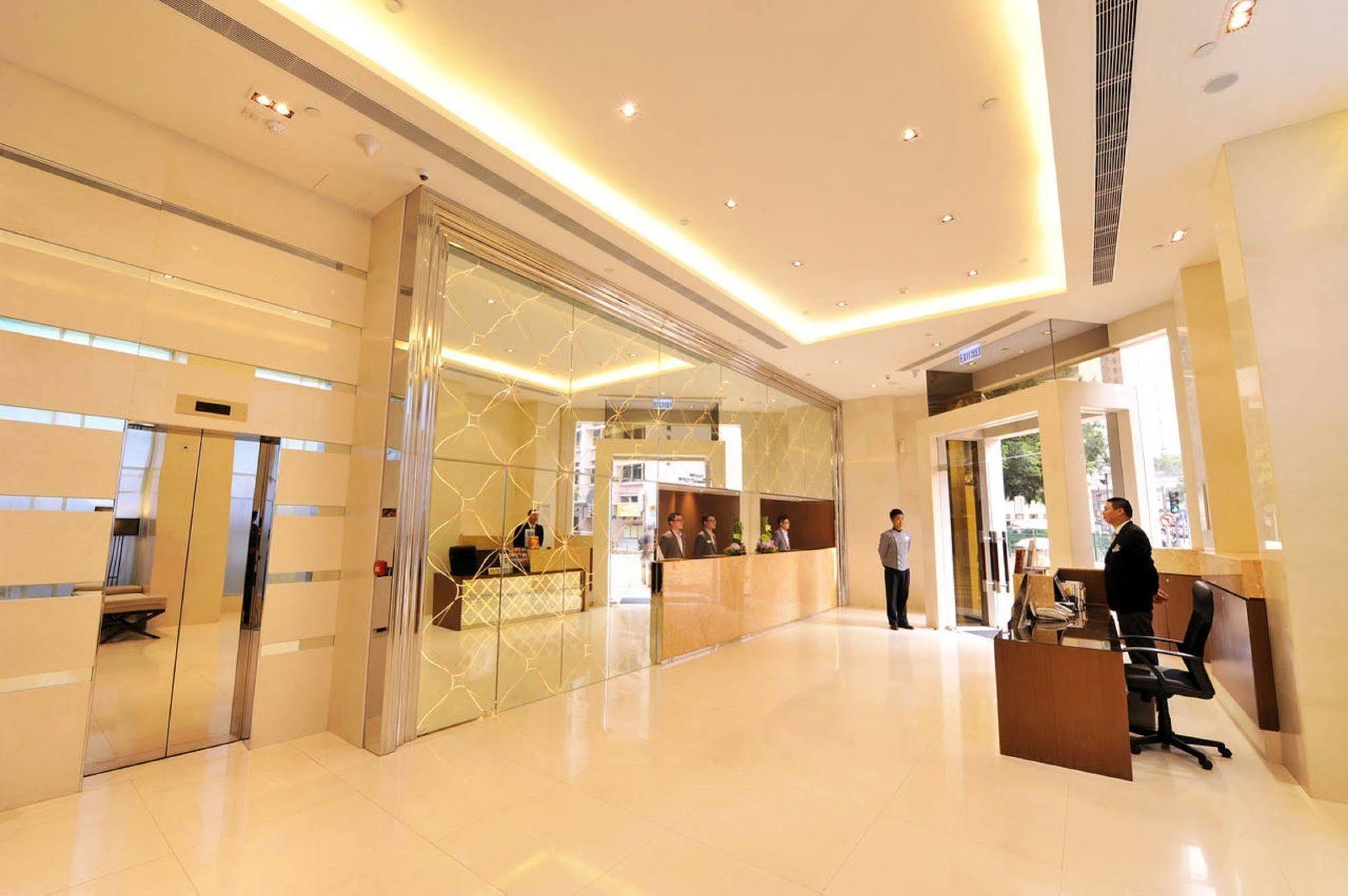 Silka Seaview Hotel Гонконг Экстерьер фото